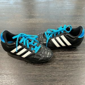 kids size 13 Adidas Outdoor Soccer Cleats
